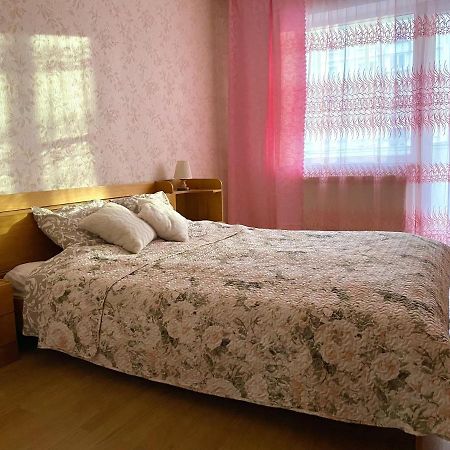 Spacious 3-Room Apartment & Parking Riga Extérieur photo